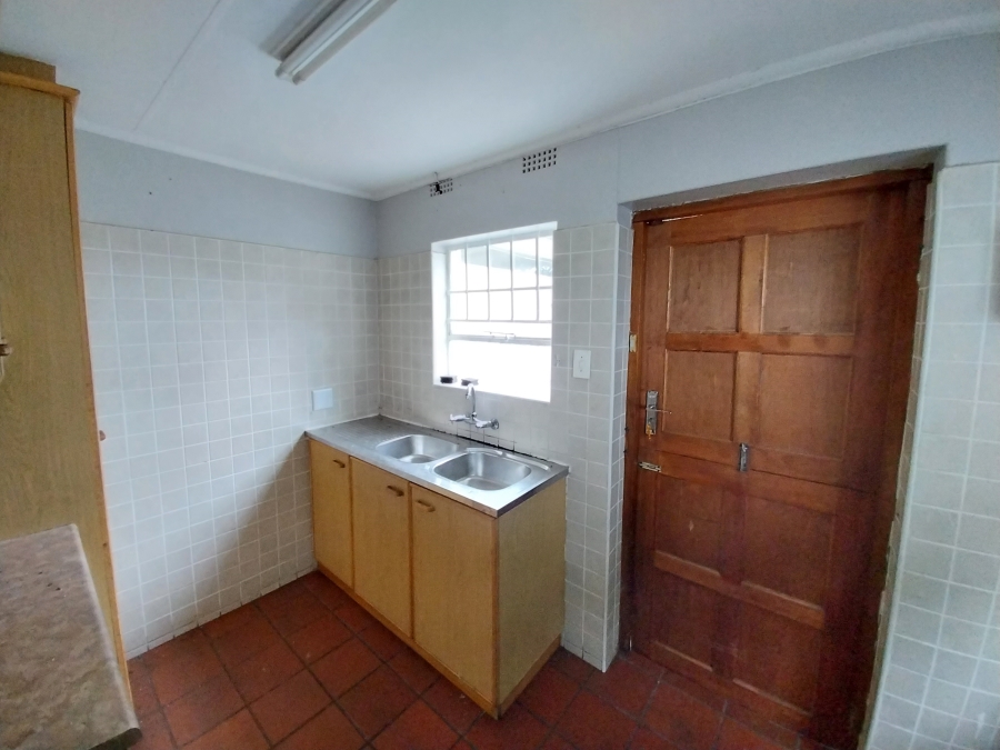 To Let 6 Bedroom Property for Rent in Fort Gale Eastern Cape